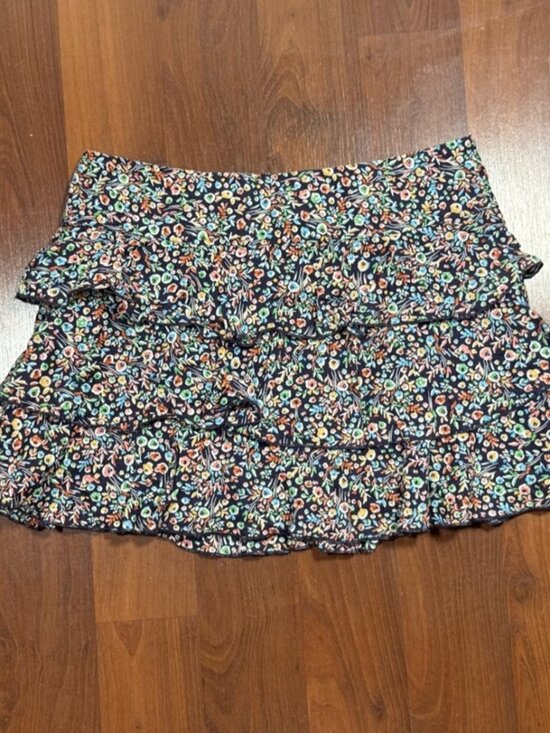 Dresses & Skirts - Mini Skirt